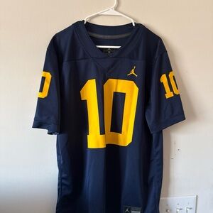 Jordan Men's Dark Blue and Bright Yellow Jersey